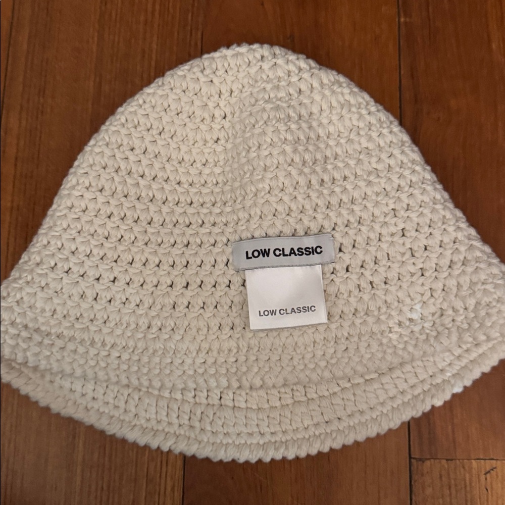 LOW CLASSIC White Hand Bucket Hat - Picture 7 of 8